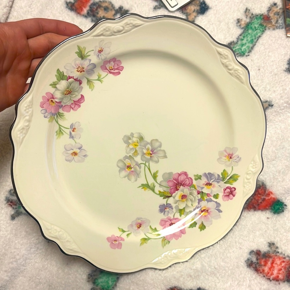 Vintage Homer Laughlin Virginia Rose Dinnerplate dinnerware